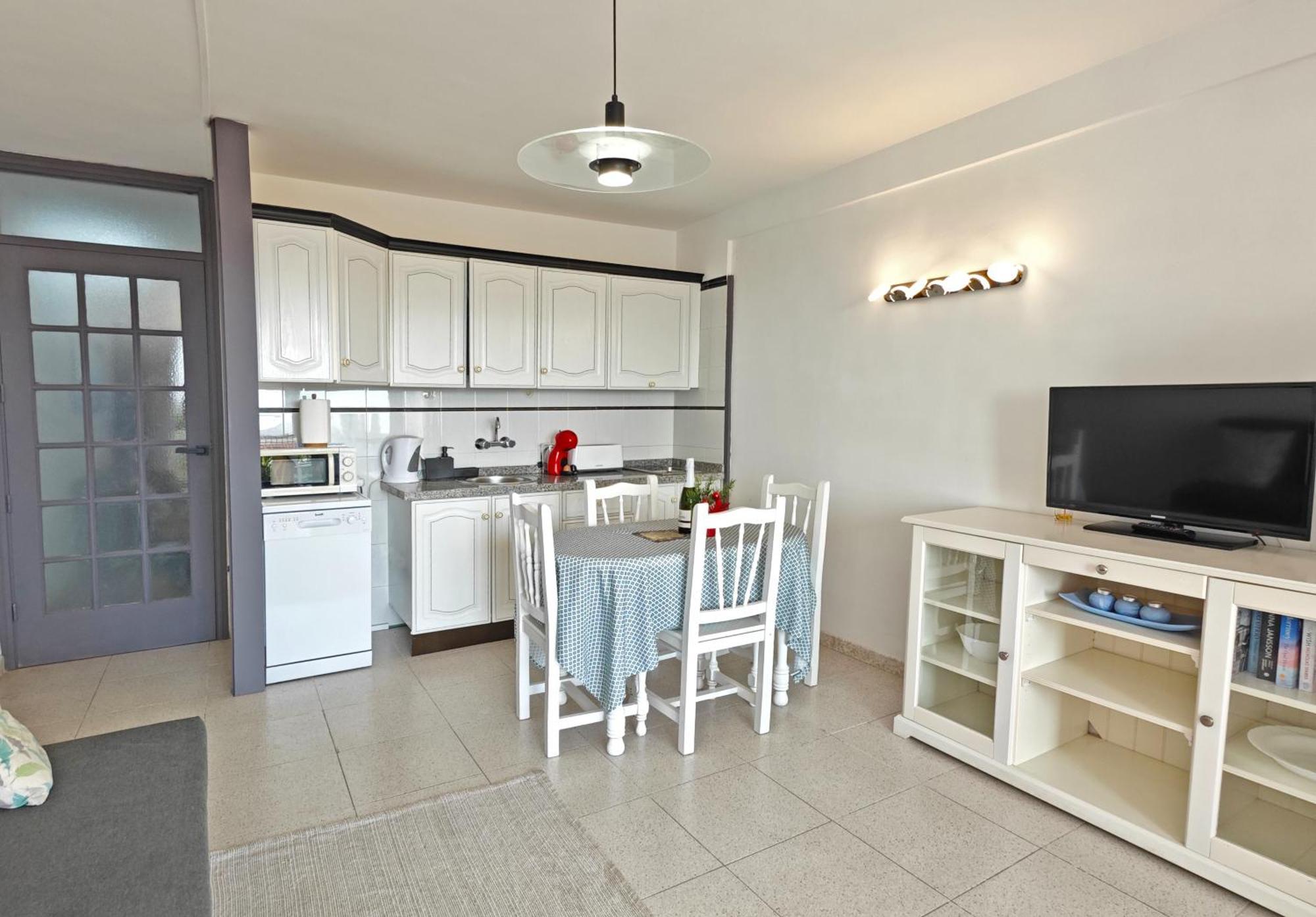 Blanco&Azul - Comfortable Ocean View Apartment Next To The Beach Playa de las Américas Extérieur photo